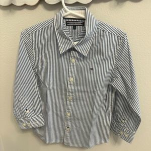Brand new Tommy Hilfiger buttoned shirt - 2T/3T